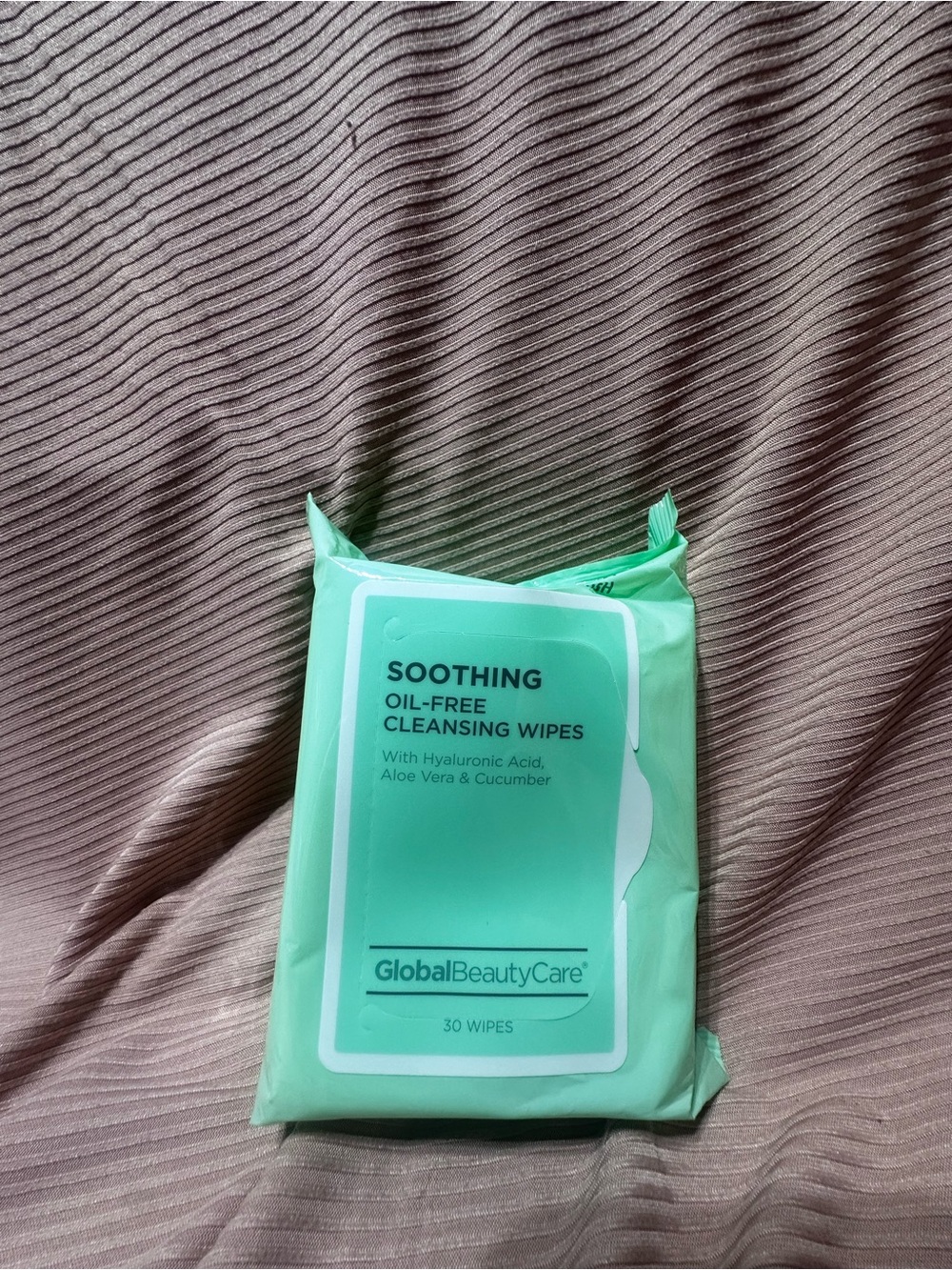 GlobalBeautyCare Soothing Oil-Free Cleansing Wipes — Mint Green